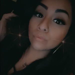 Meet your Posher, Brittney